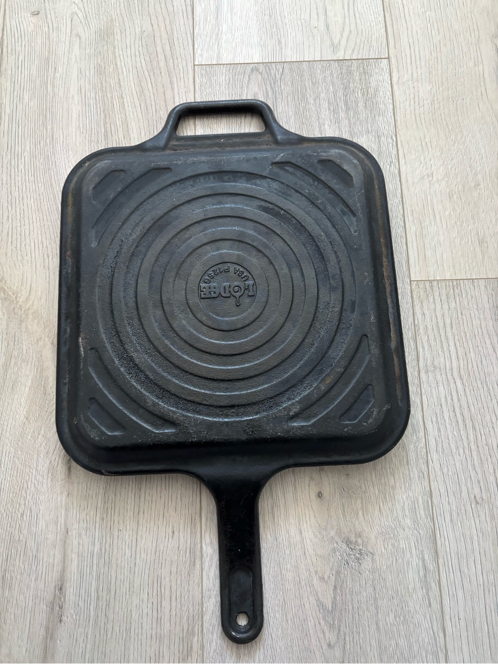 Lodge Cast Iron 12” Rectangular Griddle Skillet P12SG USA Double Handle